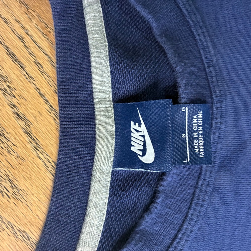 Nike Mens Navy Blue Camo Sleeve Graphic Logo Crewneck Sweatshirt Large - Picture 3 of 4